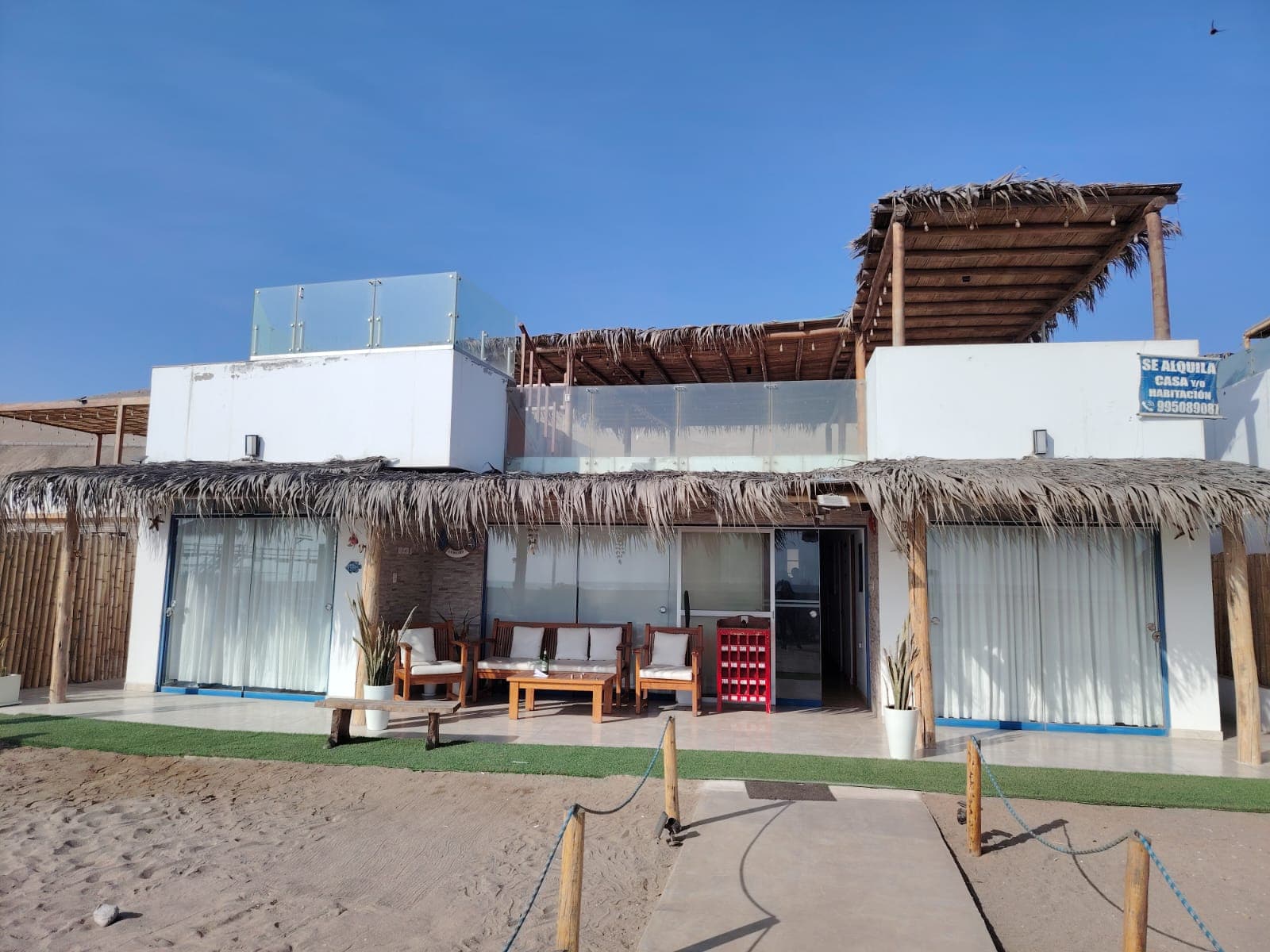 Casa de playa primera fila con vista panorámica al mar en Nuevo Cañete, Condominio Topara